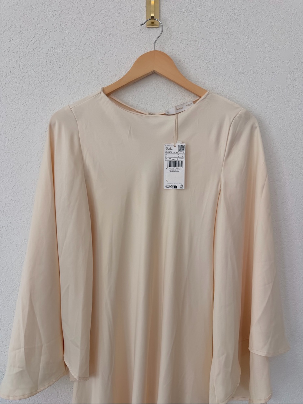 Mango Cream Long-Sleeve Flowing Dress